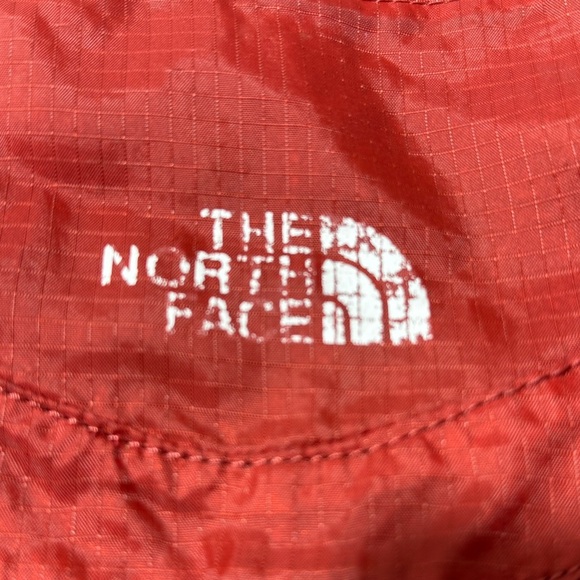 The North Face Hydration Backpack Red and Black Unisex - Picture 6 of 7